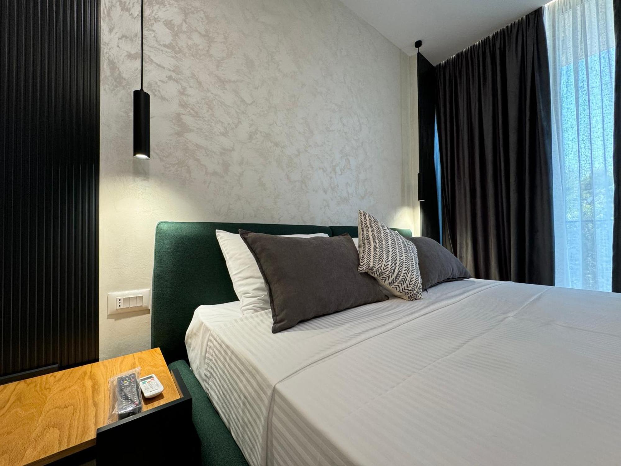Twins Hotel Влёра Экстерьер фото